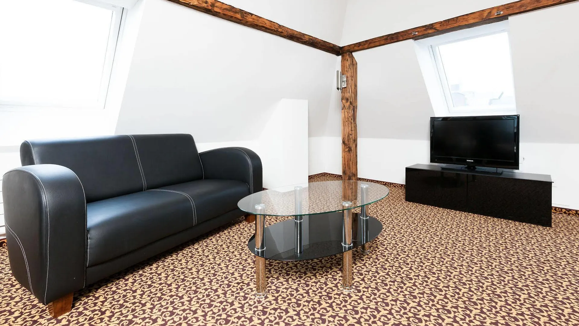Swiss Star Center - Contactless Self Check-In Apartment Zurich